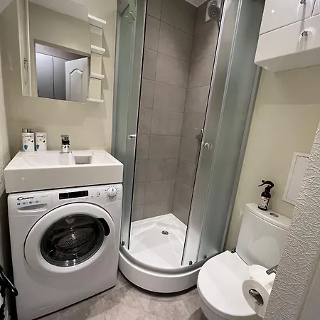 Dzīvoklis Beautiful Great Location Free Parking Riga