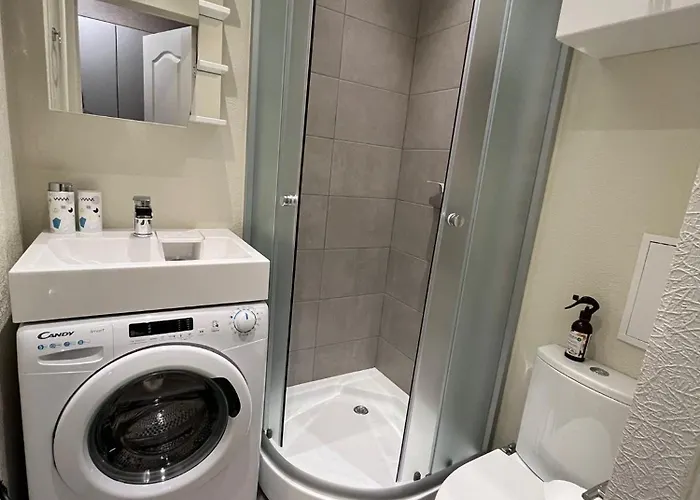 Dzīvoklis Beautiful Great Location Free Parking Riga