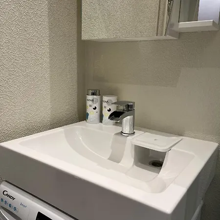 Apartment Beautiful Great Location Free Parking