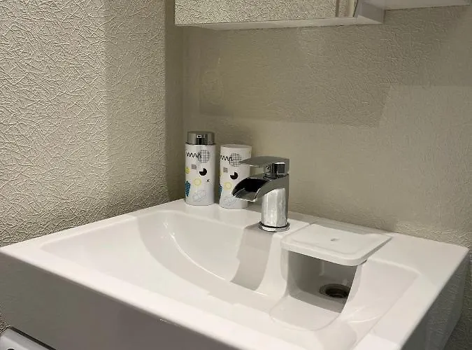 Lägenhet Beautiful Great Location Free Parking